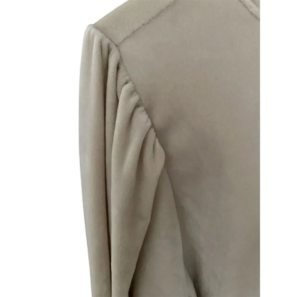 LOFT Cream Long Sleeve Top – Size Large – Soft Plush Knit – Like New - Picture 5 of 8